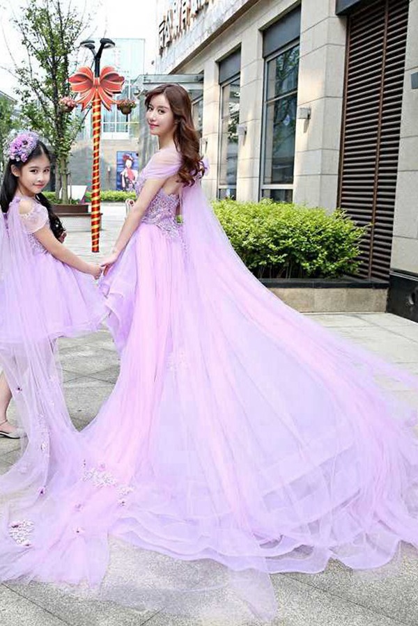Robe De Bal Assortie Maman-Fille Lilas Haute Et Basse FGD469 – Image 3