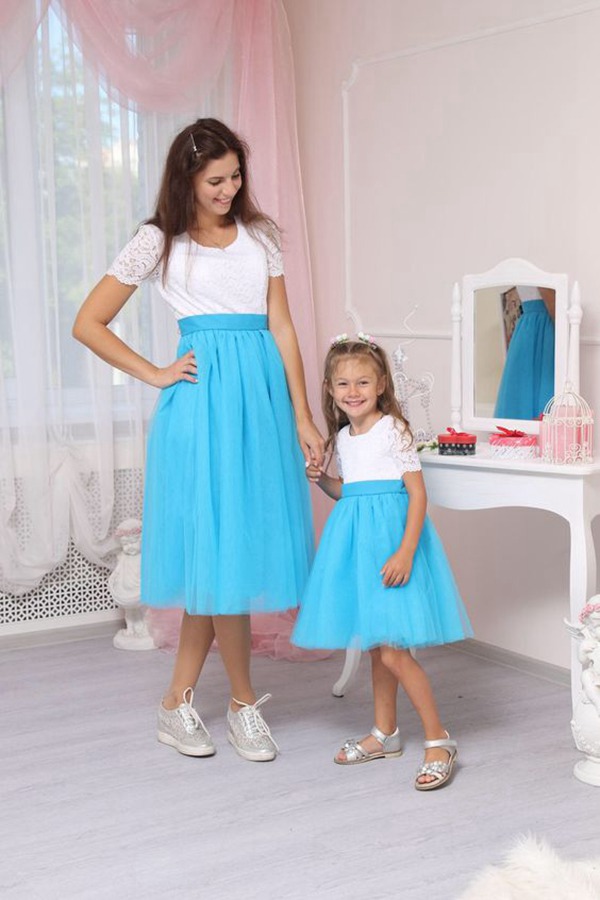 Piscine Bleu Court Robe De Soirée Correspondante Mère-Fille MGD108