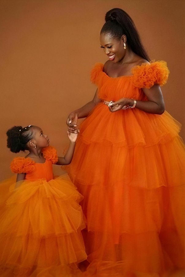 Robe Assortie En Tulle Orange Pour Mère Et Fille MGD151