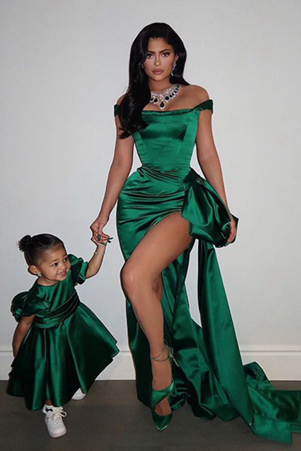 Robe De Soirée Assortie En Satin Vert Foncé Pour Mère Et Enfant MGD166
