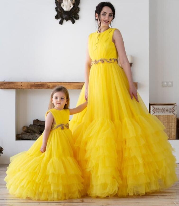 Robes Assorties Jaunes à Volants Pour Mère Et Fille MGD216 – Image 5