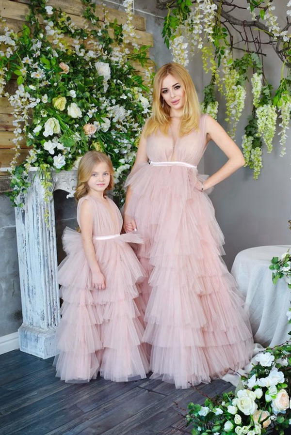 Robes Assorties Rose à Volants Pour Mère Et Fille MGD217